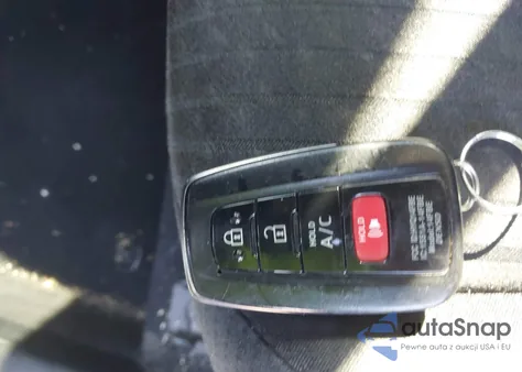 2018 Toyota Prius Prime Plus из США, поврежденный, VIN JTDKARFP8J3092358